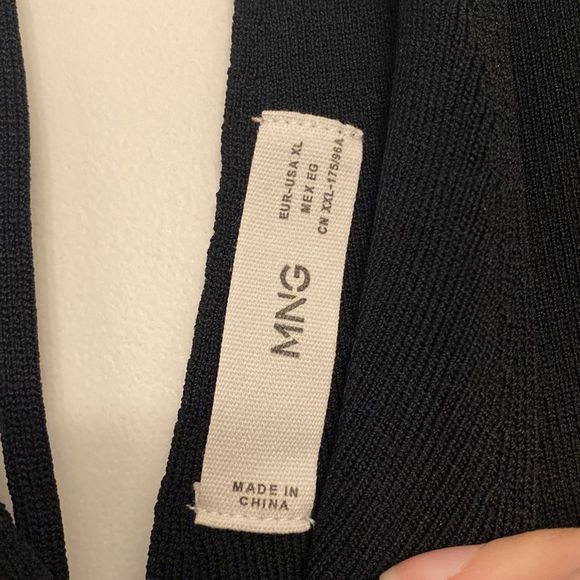 NWOT MNG By MANGO Nordstrom Blouse Short Sleeve Black Tie Back - Size XL - Picture 2 of 2